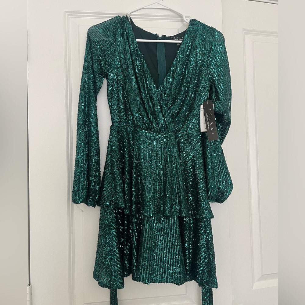Trixxi Juniors Green Sequin Long Sleeve Dress